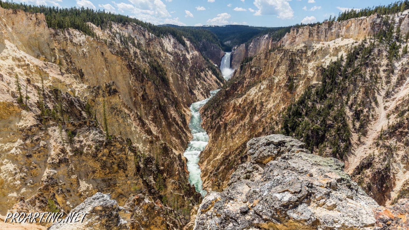 Artist Point on the Grand Canyon of the Yellowstone National Park