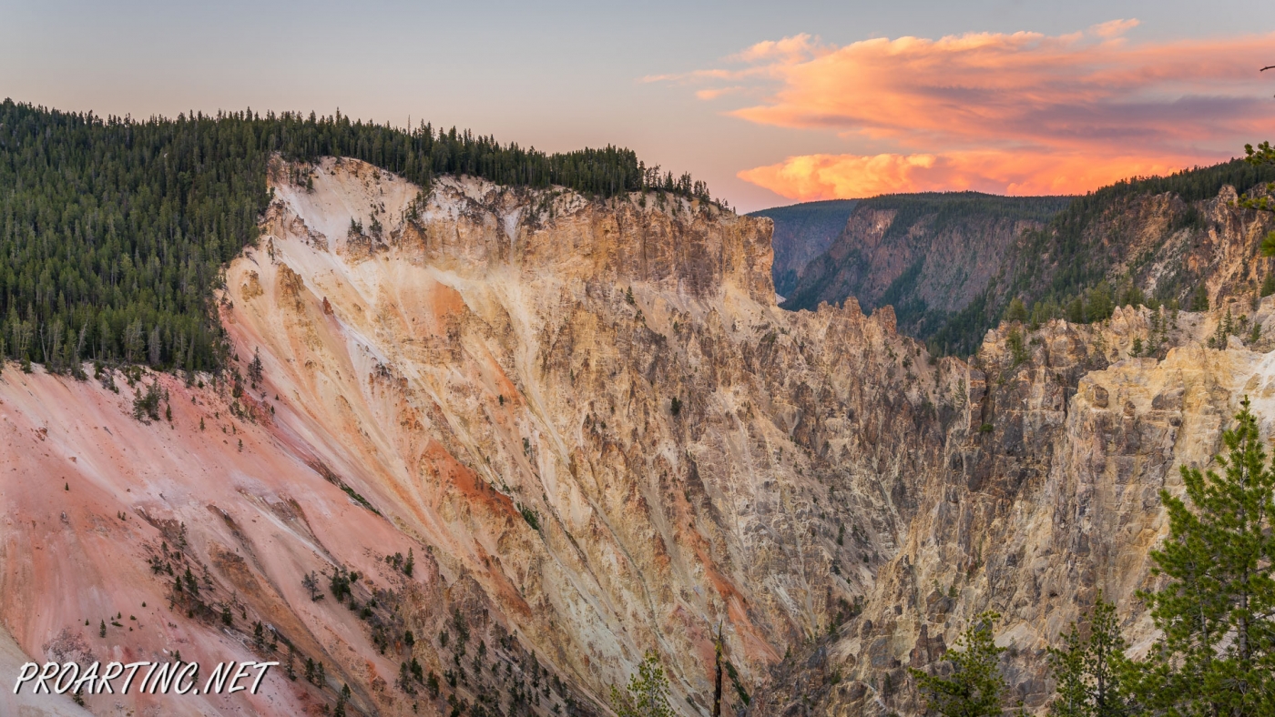 Artist Point on the Grand Canyon of the Yellowstone National Park