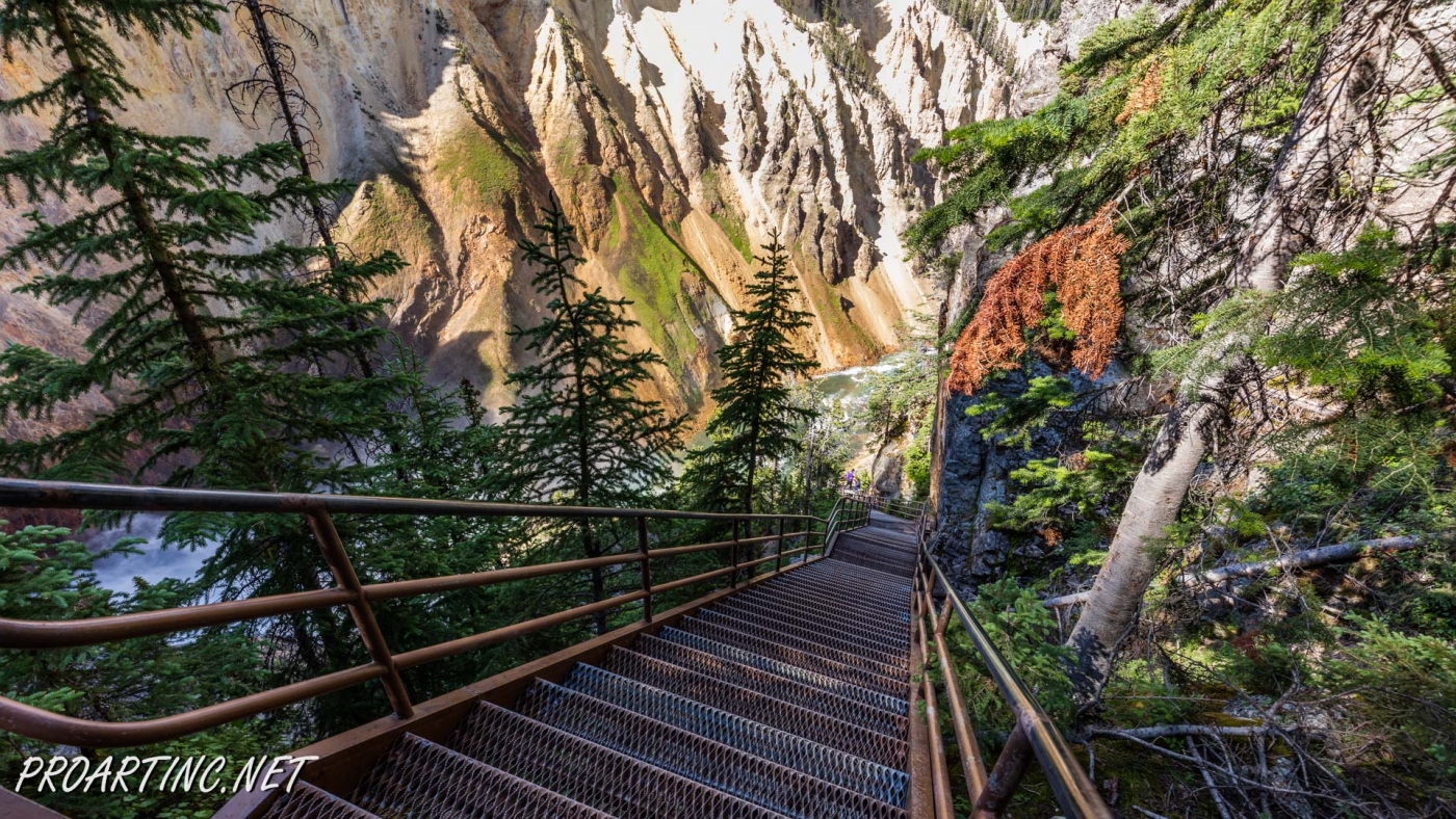 Uncle Tom’s Trail of the Grand Canyon in Yellowstone National Park