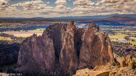 view-from-misery-ridge-trail-smith-rock-state-park-oregon